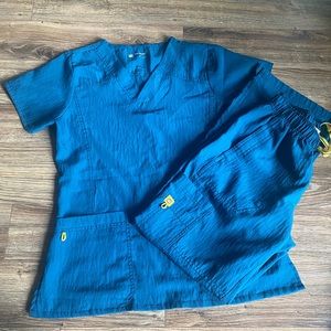 Wonder Wink Teal scrubs